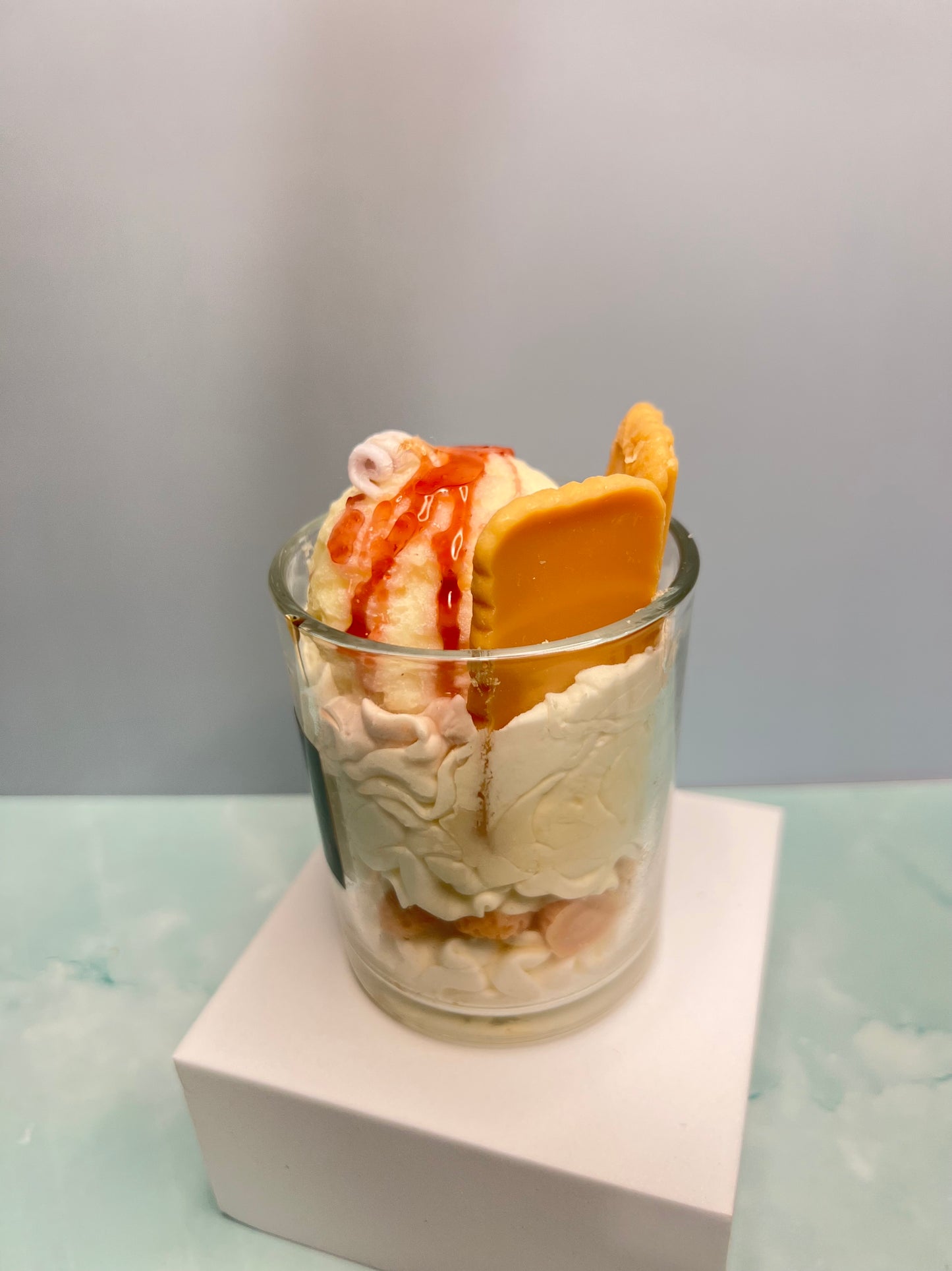 Caramel ice cream candle