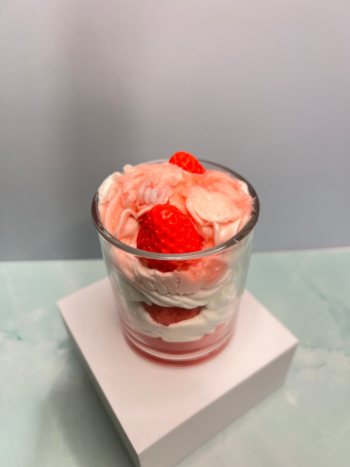 Strawberry cream candle