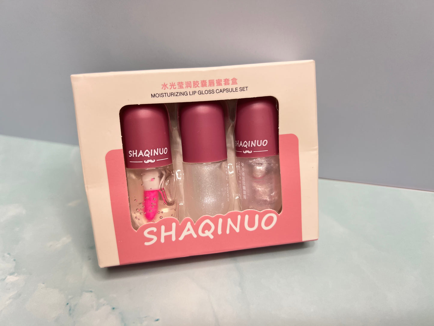 Capsule shape lip gloss
