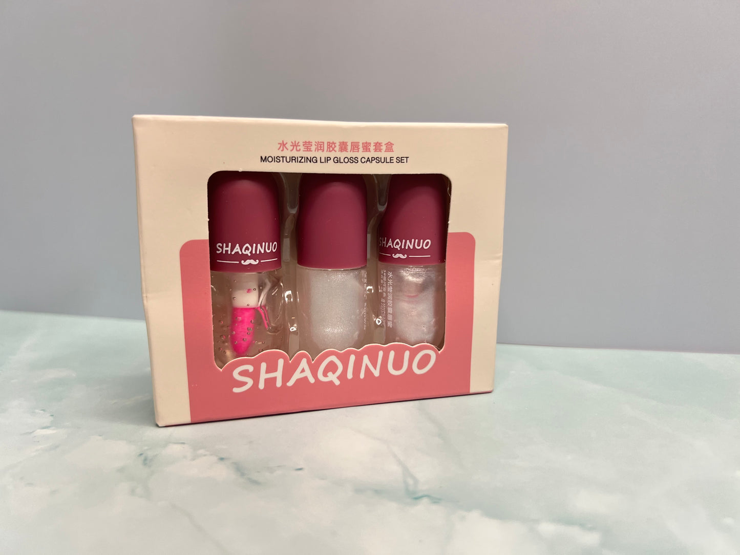 Capsule shape lip gloss