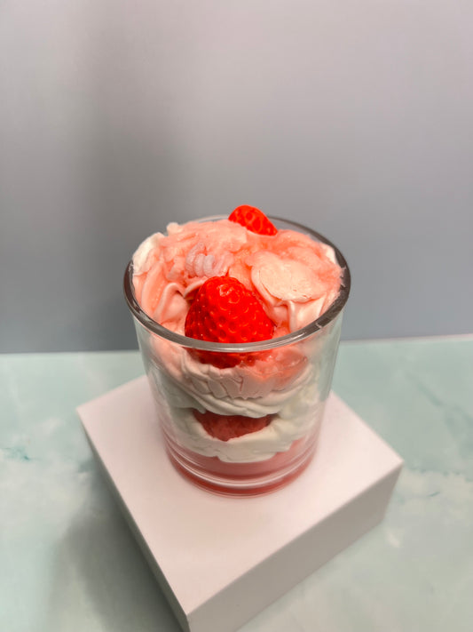 Strawberry cream candle