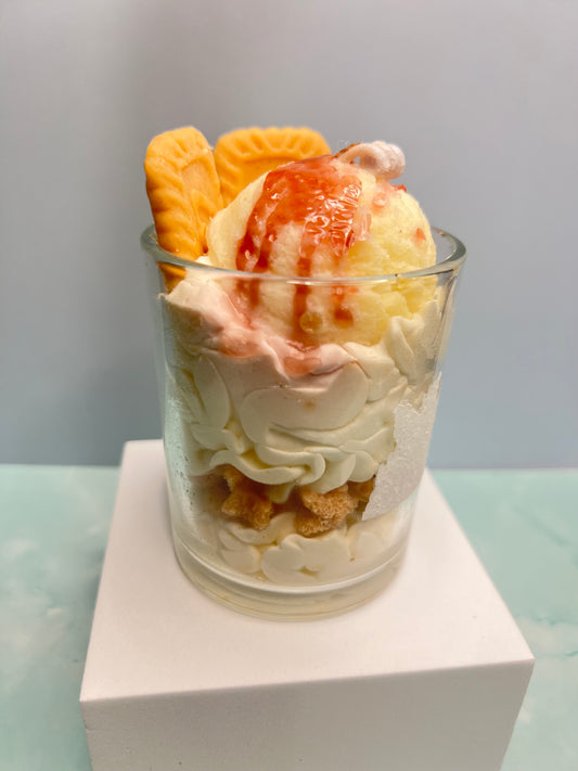 Caramel ice cream candle